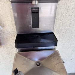 Nice water fountain... but wait there's no water
