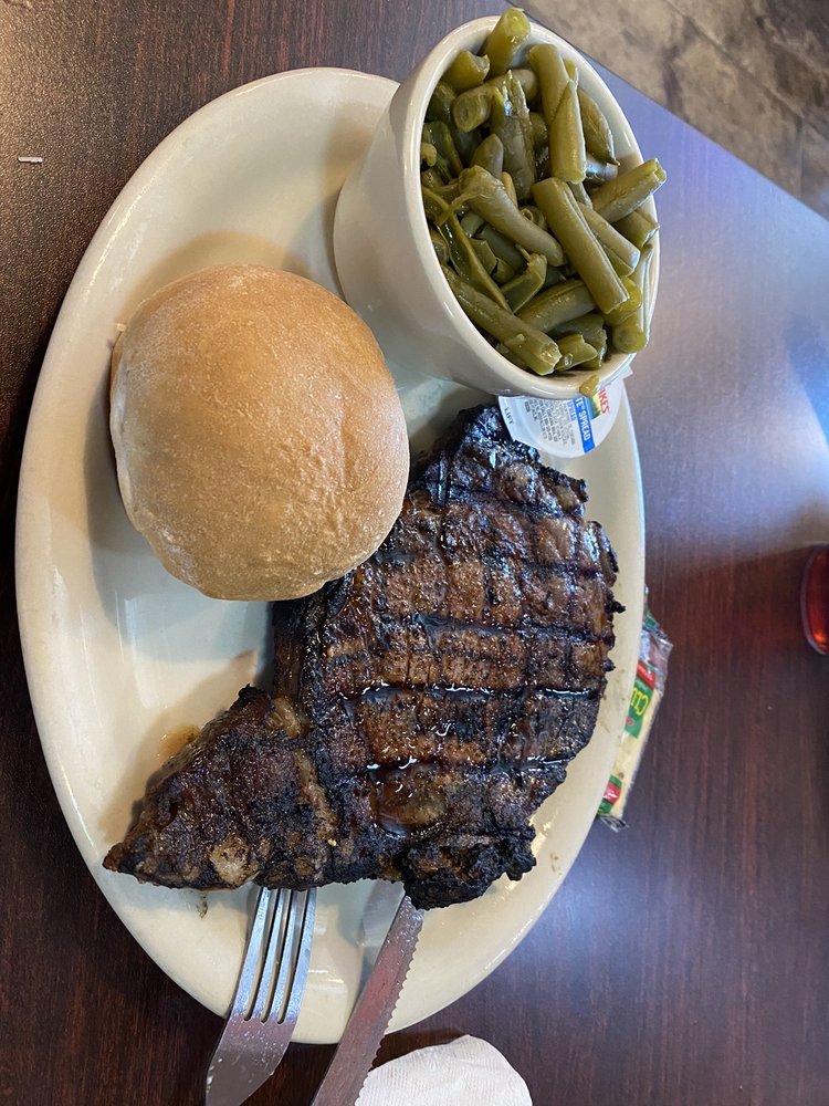 BULLDOG ROADHOUSE Updated October 2024 585 Lincoln St, Bradshaw, Nebraska Bars