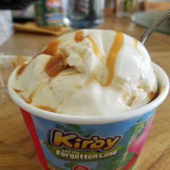 Cold Stone Creamery - French Vanilla with Caramel mix-in - Ice Cream & Frozen Yogurt Near Me - Staten Island, New York Cold Stone Creamery - French Vanilla with Caramel mix-in - Ice Cream & Frozen Yogurt Near Me - Staten Island, New York
