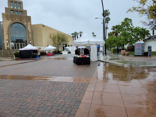 The Riverside Downtown Farmers Market by null