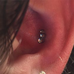 Body Art Salon - Conch piercing