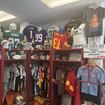 Old Queen Street Stadium - Gift Shops Near Me - Honolulu, Hawaii Old Queen Street Stadium - Gift Shops Near Me - Honolulu, Hawaii