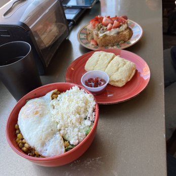 Nosh Cafe - Bowl, biscuit, toast - Breakfast & Brunch Near Me - Helena, Montana Nosh Cafe - Bowl, biscuit, toast - Breakfast & Brunch Near Me - Helena, Montana