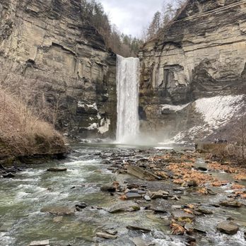 Taughannock Falls State Park - Taughannock falls from the base - Hiking Near Me - Trumansburg, New York Taughannock Falls State Park - Taughannock falls from the base - Hiking Near Me - Trumansburg, New York