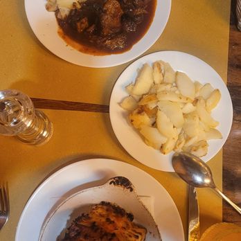 Pensavo Peggio - Beef stew and lasagna - Italian Near Me - Florence, FI Pensavo Peggio - Beef stew and lasagna - Italian Near Me - Florence, FI