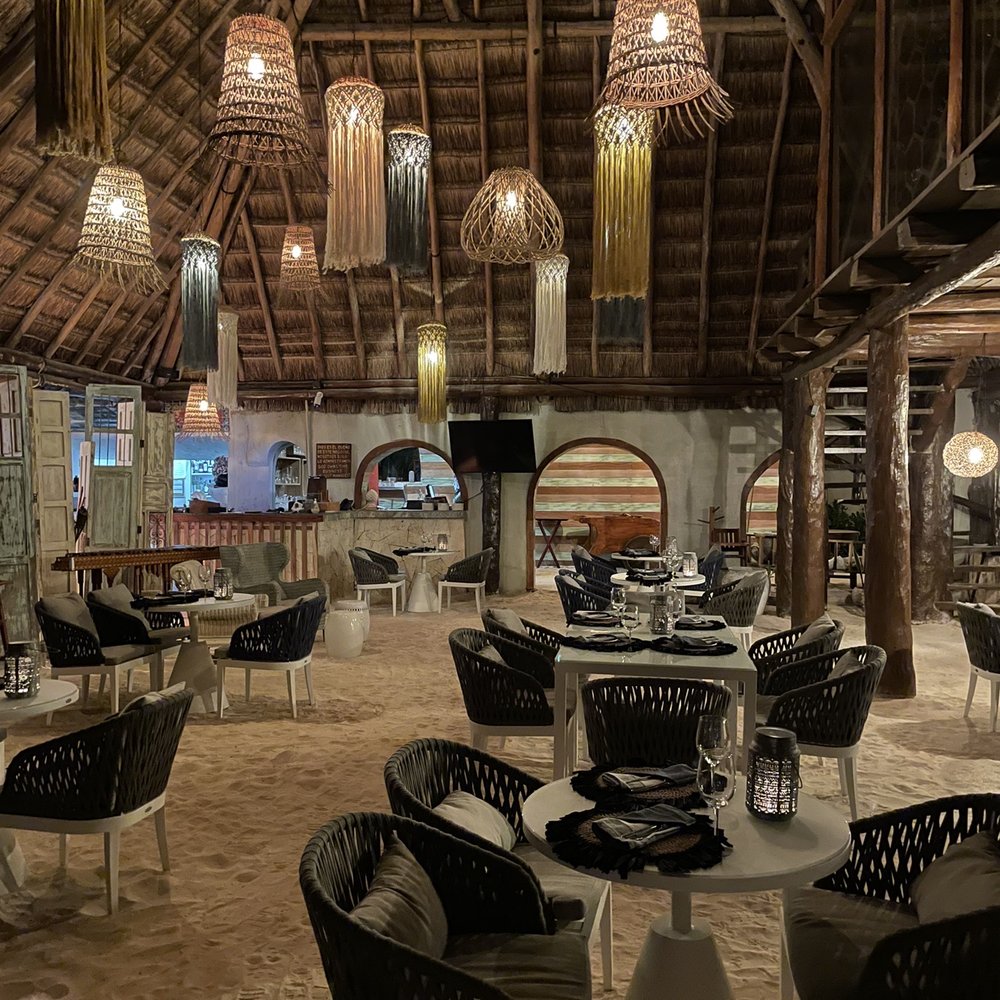 Restaurant (one area) Restaurant (one area)