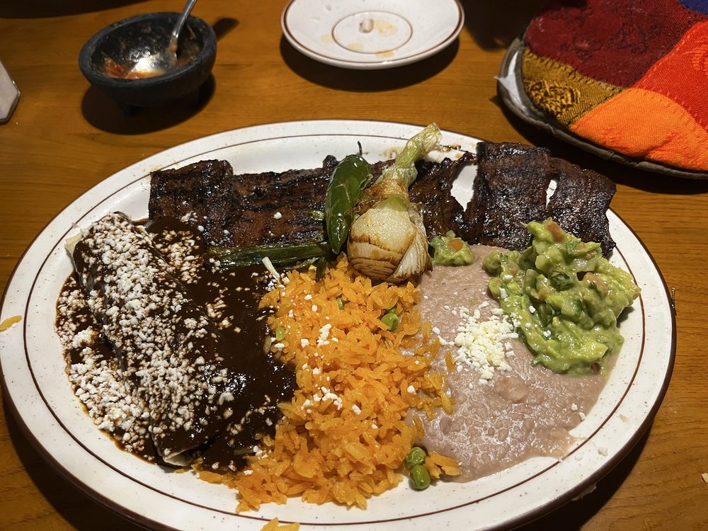 Tierra Caliente Restaurant & Bar