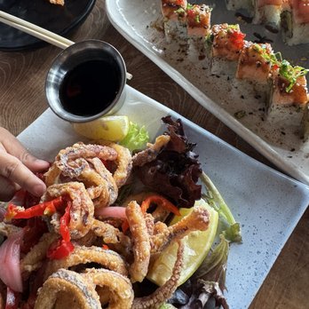 Doraku Sushi Kakaako - Calamari - Sushi Bars Near Me - Honolulu, Hawaii
