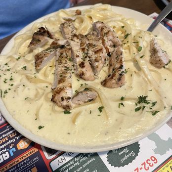 Otto's Restaurant & Bar - Fettuccine Alfredo with Chicken - Italian Near Me - Buffalo, New York