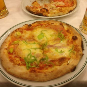 Al Paradiso della Pizza - Scamorza + porri + cotto.... Gnammmmm - Pizza Near Me - Milan, Michigan Al Paradiso della Pizza - Scamorza + porri + cotto.... Gnammmmm - Pizza Near Me - Milan, Michigan