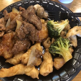 Eastern Buffet - beef and broccoli on a paper plate - Buffets Near Me - Columbia, South Carolina