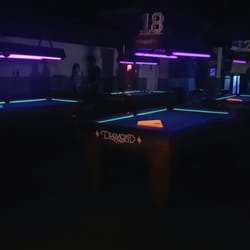 Rack'em Billiards & Sports Bar - Cosmic pool
