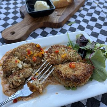 Piazza Bar - Crab cakes - Pizza Near Me - Carson City, Nevada