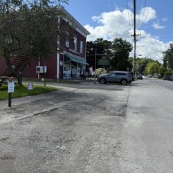 158 Main Restaurant & Bakery - Outside from the street