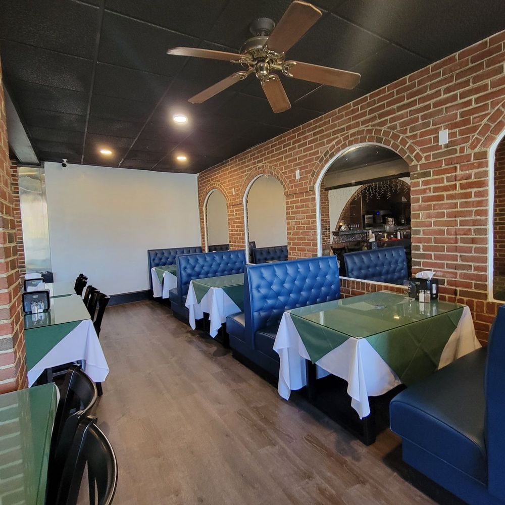 Indian Curry Lounge - a brick wall and a ceiling fan - Indian Near Me - Harrisburg, Pennsylvania Indian Curry Lounge - a brick wall and a ceiling fan - Indian Near Me - Harrisburg, Pennsylvania
