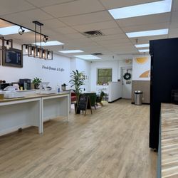 Fresh Donuts - Seating area