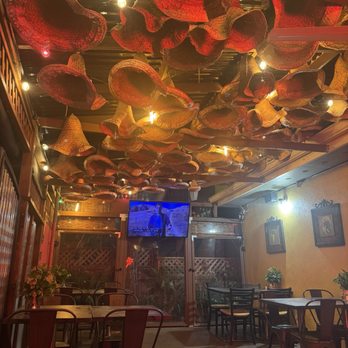 iGuey Taqueria - The patio so cute ! - Mexican Near Me - San Carlos, California iGuey Taqueria - The patio so cute ! - Mexican Near Me - San Carlos, California