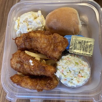 Uptown Cafe - Large fish fry 2022 - Breakfast & Brunch Near Me - Ironwood, Michigan Uptown Cafe - Large fish fry 2022 - Breakfast & Brunch Near Me - Ironwood, Michigan