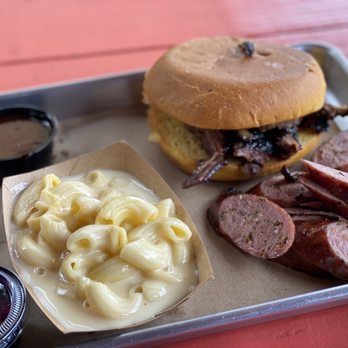 Brookstreet Bar-B-Que - Brisket Sandwich, Mac & Cheese, and Jalepeno Sausage links - Barbeque Near Me - Houston, Texas Brookstreet Bar-B-Que - Brisket Sandwich, Mac & Cheese, and Jalepeno Sausage links - Barbeque Near Me - Houston, Texas