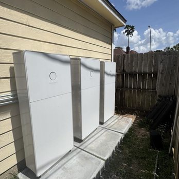Houston Home Battery Backup - VPP Texas - Got backup power and a lower rate - Solar Installation Near Me - Houston, Texas Houston Home Battery Backup - VPP Texas - Got backup power and a lower rate - Solar Installation Near Me - Houston, Texas