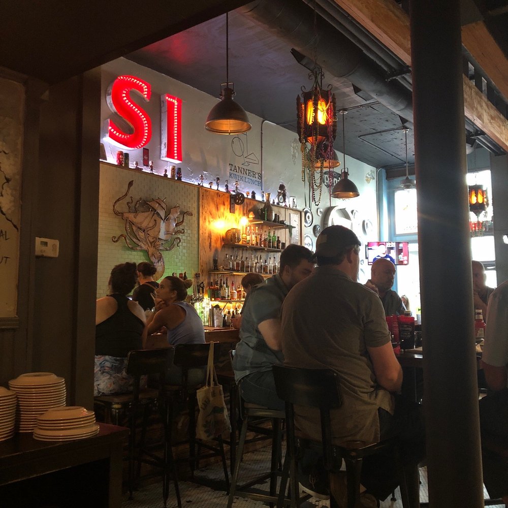 Squid Ink Eclectic Eats & Drinks - Gastropubs Near Me - Mobile, Alabama