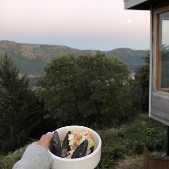 Malahat Chalet - Hotels Near Me - Malahat, British Columbia Malahat Chalet - Hotels Near Me - Malahat, British Columbia