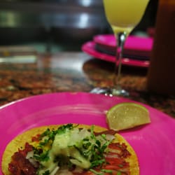 Taquería Mi Ciudad - Tacos al pastor with margarita