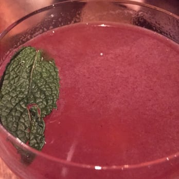 Beatrix - Blackberry lemon drop: the mint is a great touch. Perfect summer cocktail - New American Near Me - Chicago, Illinois Beatrix - Blackberry lemon drop: the mint is a great touch. Perfect summer cocktail - New American Near Me - Chicago, Illinois