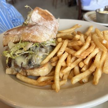 Pastis Miami - Steak sandwich - French Near Me - Miami, Florida