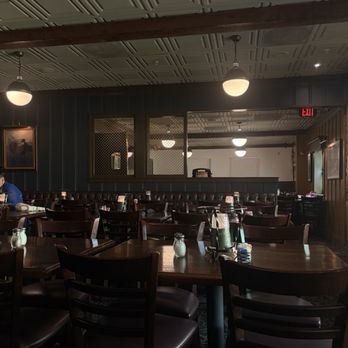 Little Toni's - Dining area - Pizza Near Me - North Hollywood, California Little Toni's - Dining area - Pizza Near Me - North Hollywood, California