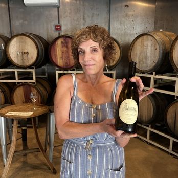 Lady Hill Winery - Lady Hill - Wineries Near Me - St. Paul, Oregon Lady Hill Winery - Lady Hill - Wineries Near Me - St. Paul, Oregon