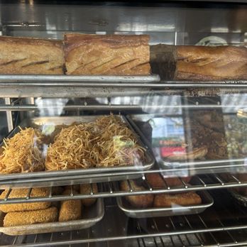 Chug's Diner - Cafe display - Cuban Near Me - Miami, Florida