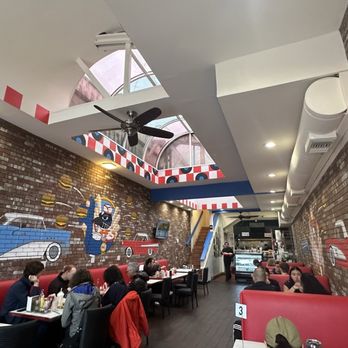 Oh G Burger - Dining room - Burgers Near Me - Oakland, California Oh G Burger - Dining room - Burgers Near Me - Oakland, California