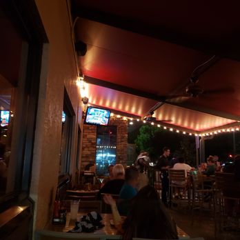 Applebee's Grill + Bar - Snack outside - American Near Me - Riverview, Florida