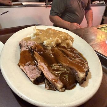 Tommy's Joynt - Bbq brisket slim plate with mashed potatoes - American Near Me - San Francisco, California Tommy's Joynt - Bbq brisket slim plate with mashed potatoes - American Near Me - San Francisco, California