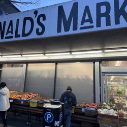 Donald's Market - Front of supermarket~