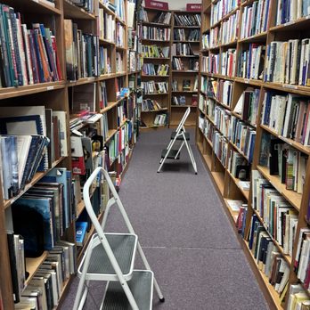 Frugal Muse Books - Bookstores Near Me - Darien, Illinois