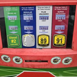 Moshen Oil 2 - Had to top off. Cheapest diesel I've seen!