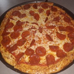 Chuck E. Cheese - Lg Pepperoni Pizza