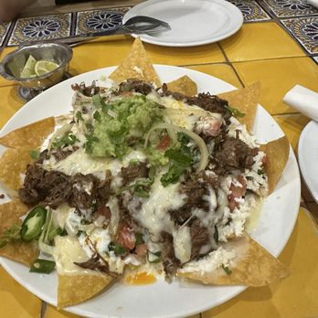 Palenque Restaurant - Nachos de birria - Mexican Near Me - Phila, Pennsylvania Palenque Restaurant - Nachos de birria - Mexican Near Me - Phila, Pennsylvania