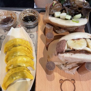 Toy Panda - Vegan gyoza, veggie bao, and dessert bao (banana something) - Dim Sum Near Me - Madrid, M