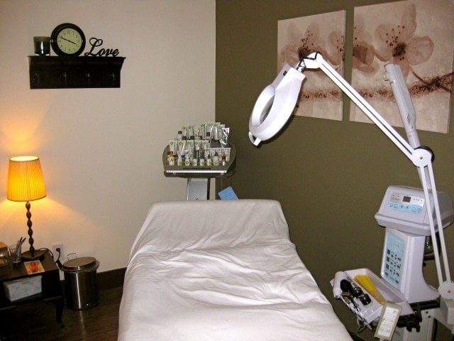 Slide of Tarrytown Roofing