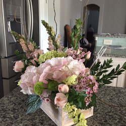 Sabrinas Flowers & Gifts