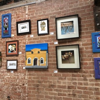 Borderlands Brewing - Featured artwork with a regional flair - Breweries Near Me - Tucson, Arizona Borderlands Brewing - Featured artwork with a regional flair - Breweries Near Me - Tucson, Arizona
