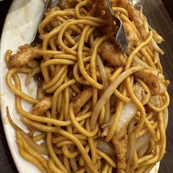 Sichuan Gourmet - Lo mein chicken - Szechuan Near Me - Burlington, Massachusetts Sichuan Gourmet - Lo mein chicken - Szechuan Near Me - Burlington, Massachusetts