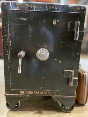 Clars Auctions by null