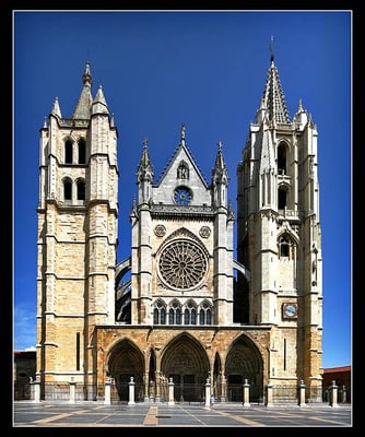 León Cathedral by null