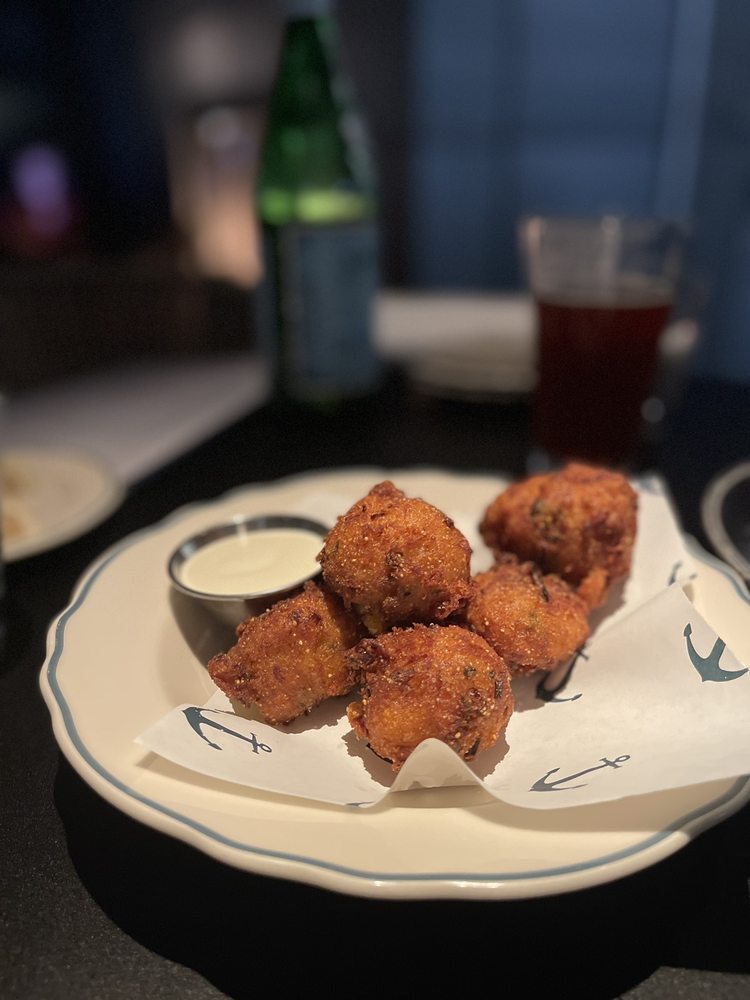 CAROLINE’S OYSTER BAR 403 Photos & 160 Reviews 120 E Brooklyn Vlg Ave, Charlotte, North