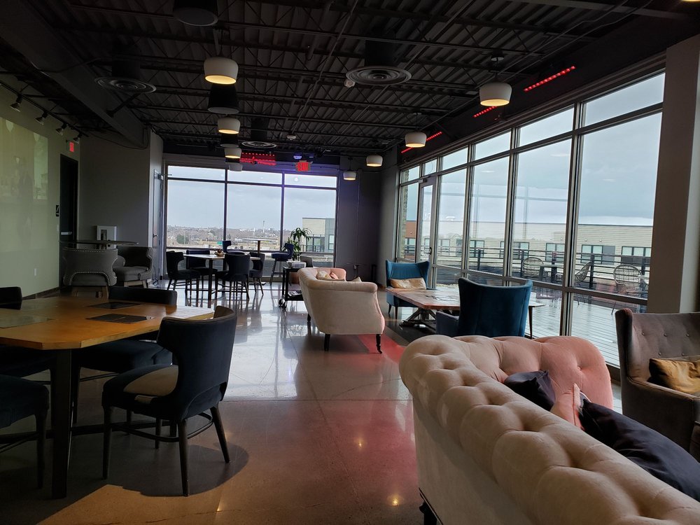 Nō Studios - wedding in Milwaukee, WI