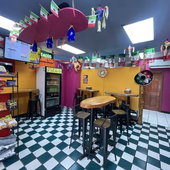 Marias Taqueria - Inside - Mexican Near Me - Cranston, Rhode Island